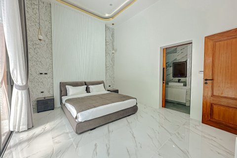 Villa in Phuket, Thailand 4 bedrooms № 141624 - photo 12
