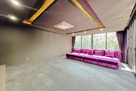 Villa in Phuket, Thailand 4 bedrooms № 141624 - photo 22