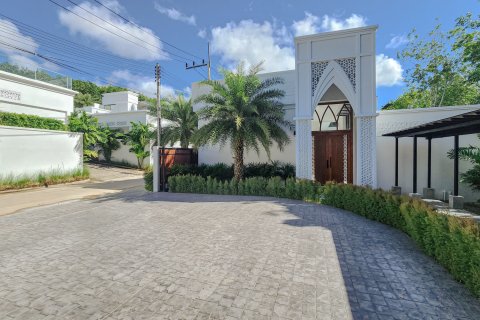 Villa in Phuket, Thailand 4 bedrooms № 141624 - photo 7