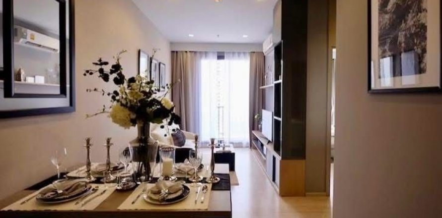 Condo in Watthana, Bangkok, Thailand, 2 bedrooms  № 137622