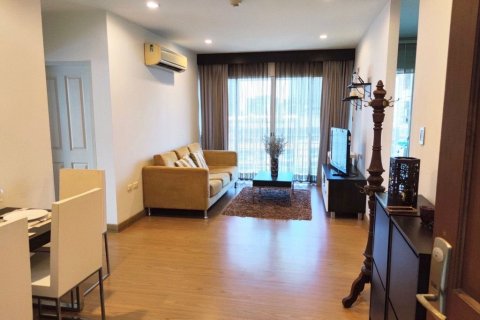 Condo à Chatuchak, Bangkok, Thaïlande, 2 chambres  № 139758 - photo 1