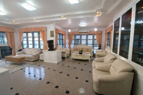 Дом в Паттайе, Таиланд с 9 комнатами  № 164042 - фото 22