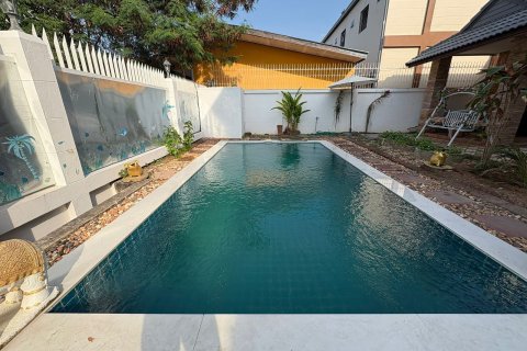 Дом в Паттайе, Таиланд с 9 комнатами  № 164042 - фото 10