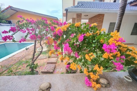 Дом в Паттайе, Таиланд с 9 комнатами  № 164042 - фото 12