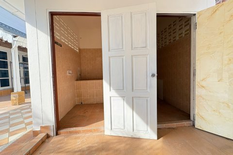 Дом в Паттайе, Таиланд с 9 комнатами  № 164042 - фото 18