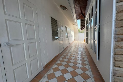 Дом в Паттайе, Таиланд с 9 комнатами  № 164042 - фото 16