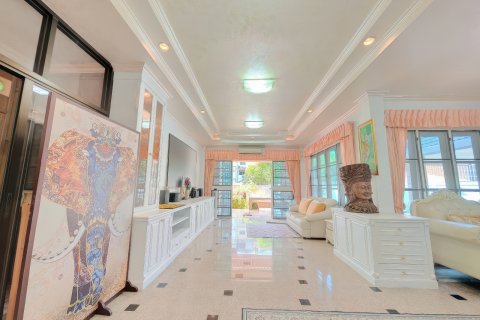 Дом в Паттайе, Таиланд с 9 комнатами  № 164042 - фото 24