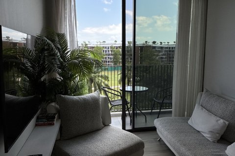 Condo in Phuket, Thailand, 2 bedrooms  № 164048 - photo 7