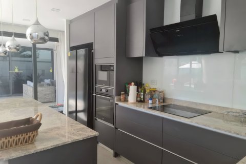 House in Pattaya, Thailand 4 bedrooms № 164044 - photo 7