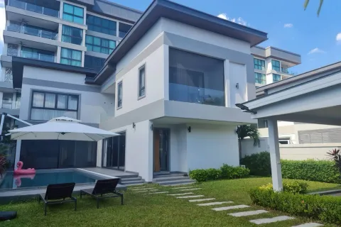 House in Pattaya, Thailand 4 bedrooms № 164044 - photo 20