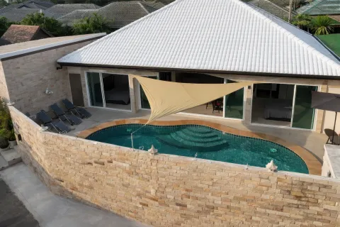 House in Pattaya, Thailand 4 bedrooms № 164043 - photo 28