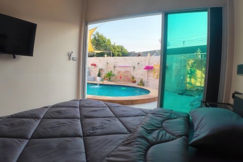 House in Pattaya, Thailand 4 bedrooms № 164043 - photo 17