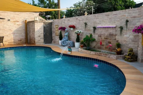 House in Pattaya, Thailand 4 bedrooms № 164043 - photo 30