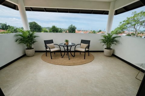 Villa in Pattaya, Thailand 8 bedrooms № 164045 - photo 17