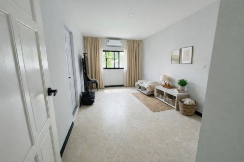 Villa in Pattaya, Thailand 8 bedrooms № 164045 - photo 12