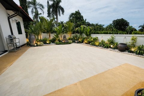 Villa in Pattaya, Thailand 8 bedrooms № 164045 - photo 6