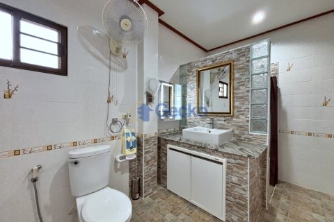House in Pattaya, Thailand 5 bedrooms № 201866 - photo 24