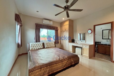 House in Pattaya, Thailand 5 bedrooms № 201866 - photo 13