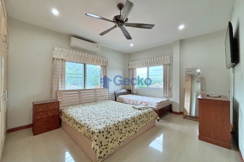 House in Pattaya, Thailand 5 bedrooms № 201866 - photo 17