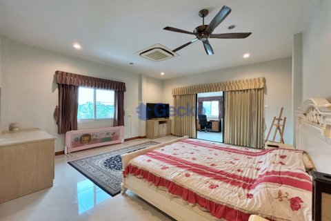 House in Pattaya, Thailand 5 bedrooms № 201866 - photo 22
