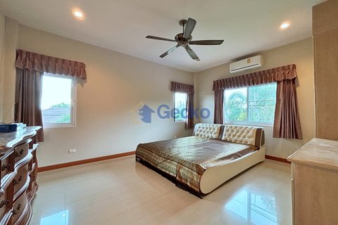 House in Pattaya, Thailand 5 bedrooms № 201866 - photo 14