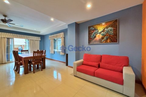 House in Pattaya, Thailand 5 bedrooms № 201866 - photo 6