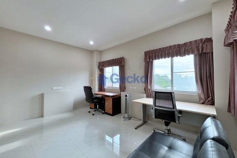 House in Pattaya, Thailand 5 bedrooms № 201866 - photo 27