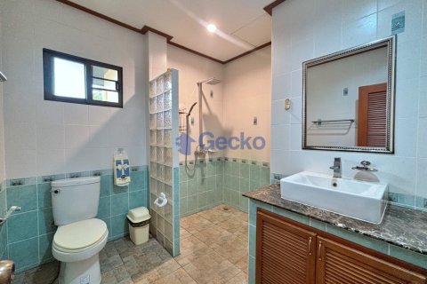 House in Pattaya, Thailand 5 bedrooms № 201866 - photo 16