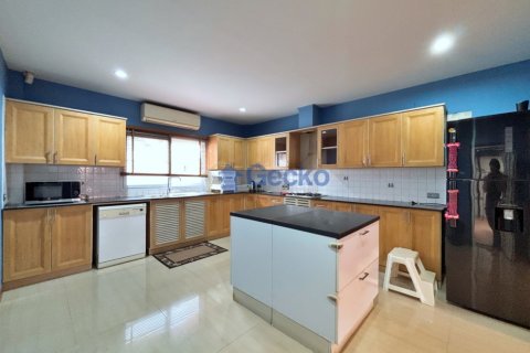 House in Pattaya, Thailand 5 bedrooms № 201866 - photo 8