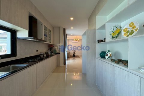 House in Pattaya, Thailand 3 bedrooms № 201865 - photo 17