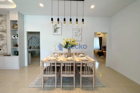 House in Pattaya, Thailand 3 bedrooms № 201865 - photo 14