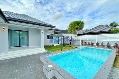 House in Pattaya, Thailand 3 bedrooms № 201865 - photo 3