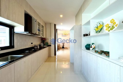 House in Pattaya, Thailand 3 bedrooms № 201865 - photo 13
