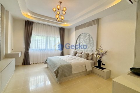 House in Pattaya, Thailand 3 bedrooms № 201865 - photo 20