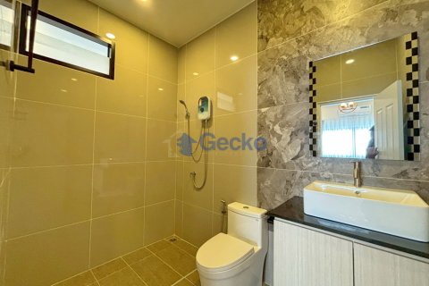 House in Pattaya, Thailand 3 bedrooms № 201865 - photo 22