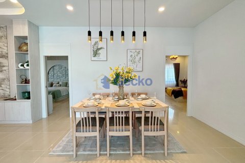 House in Pattaya, Thailand 3 bedrooms № 201865 - photo 10