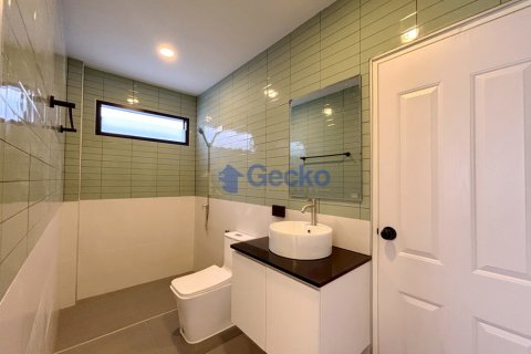 House in Pattaya, Thailand 3 bedrooms № 201865 - photo 25