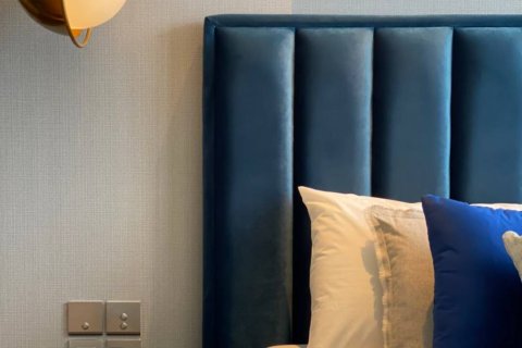 Condo in Bangkok, Thailand, 2 bedrooms  № 181196 - photo 14