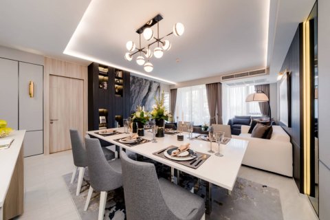 Condo in Bangkok, Thailand, 3 bedrooms  № 181197 - photo 5