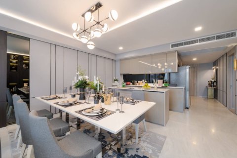 Condo in Bangkok, Thailand, 3 bedrooms  № 181197 - photo 6