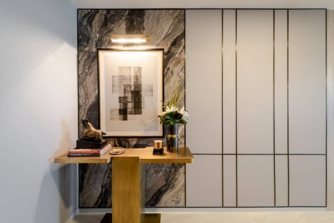 Condo in Bangkok, Thailand, 3 bedrooms  № 181197 - photo 18