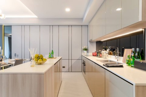 Condo in Bangkok, Thailand, 3 bedrooms  № 181197 - photo 11