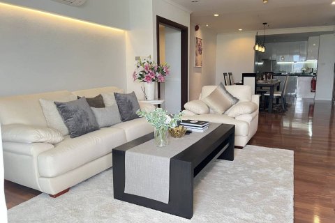 Condo in Bangkok, Thailand, 2 bedrooms  № 181194 - photo 4