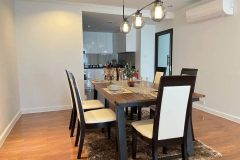 Condo in Bangkok, Thailand, 2 bedrooms  № 181194 - photo 5