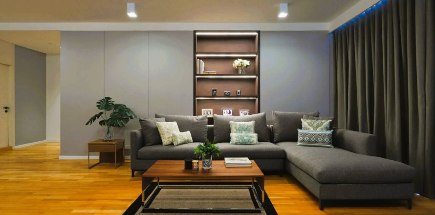 Apartment in Bangkok, Thailand 3 bedrooms № 181193