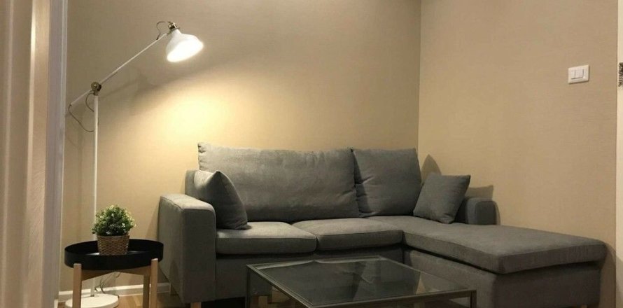 Studio dans le Condo à Chatuchak, Bangkok, Thaïlande  № 148831