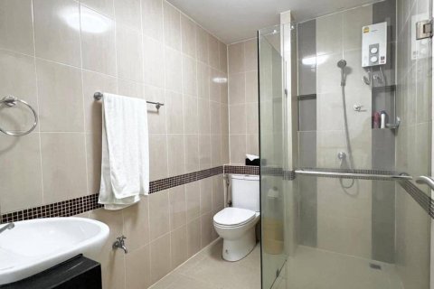 House in Pattaya, Thailand 3 bedrooms № 204550 - photo 12