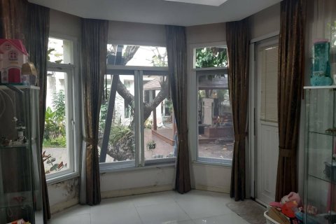 Maison à Lat Phrao, Bangkok, Thaïlande 3 chambres № 164421 - photo 2