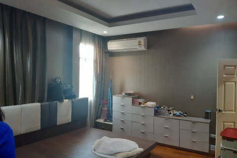 Maison à Lat Phrao, Bangkok, Thaïlande 3 chambres № 164421 - photo 3