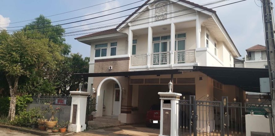 Maison à Lat Phrao, Bangkok, Thaïlande 3 chambres № 164421